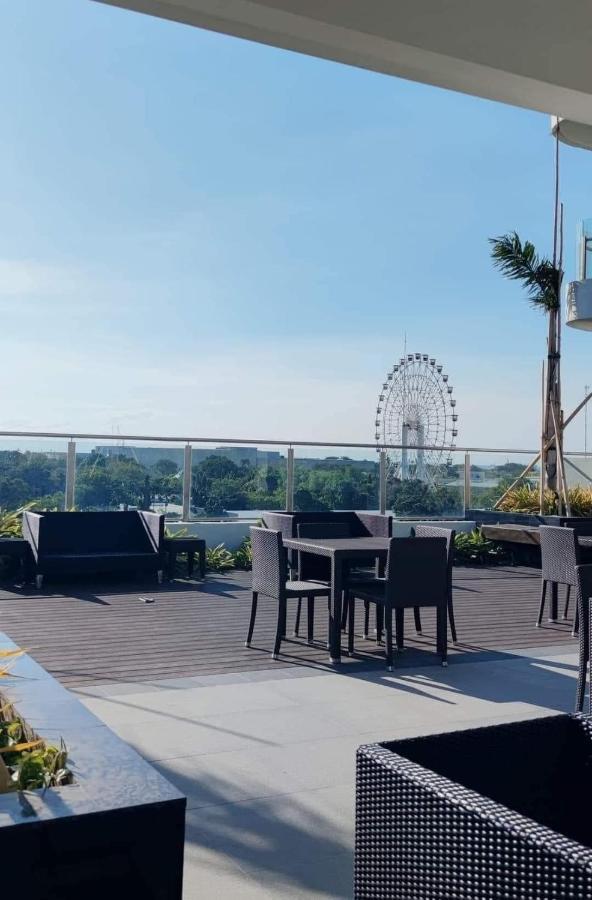 Coast Stay By J 40Th Floor Penthouse มะนิลา ภายนอก รูปภาพ
